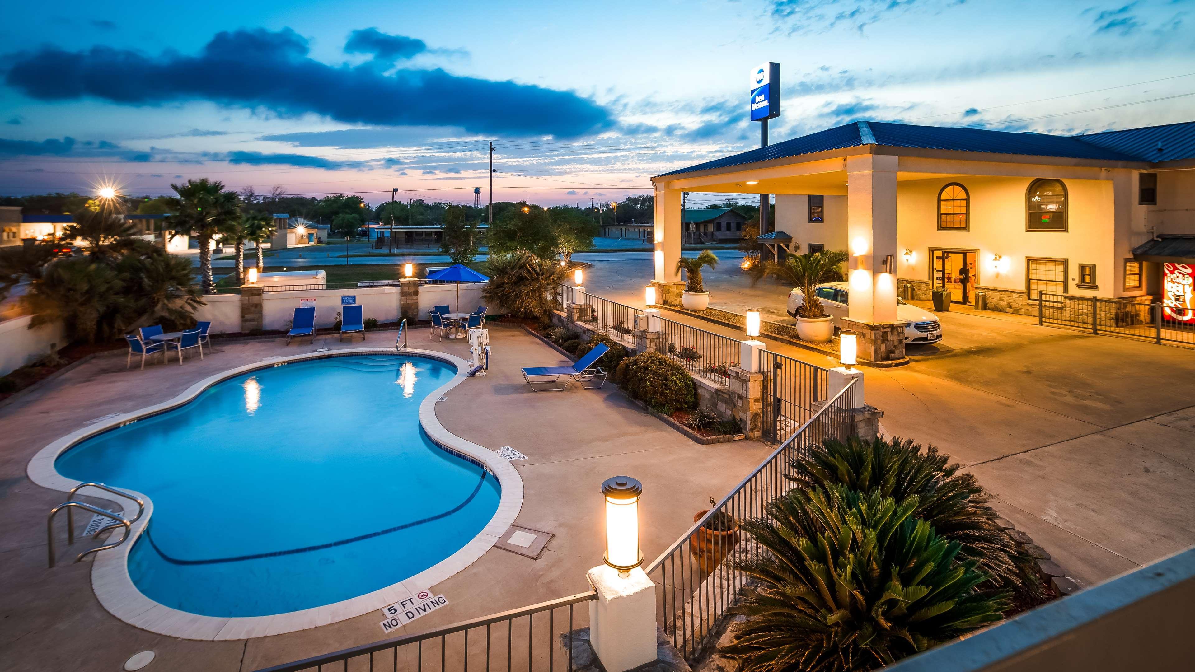 Best Western George West Executive Inn Exteriér fotografie