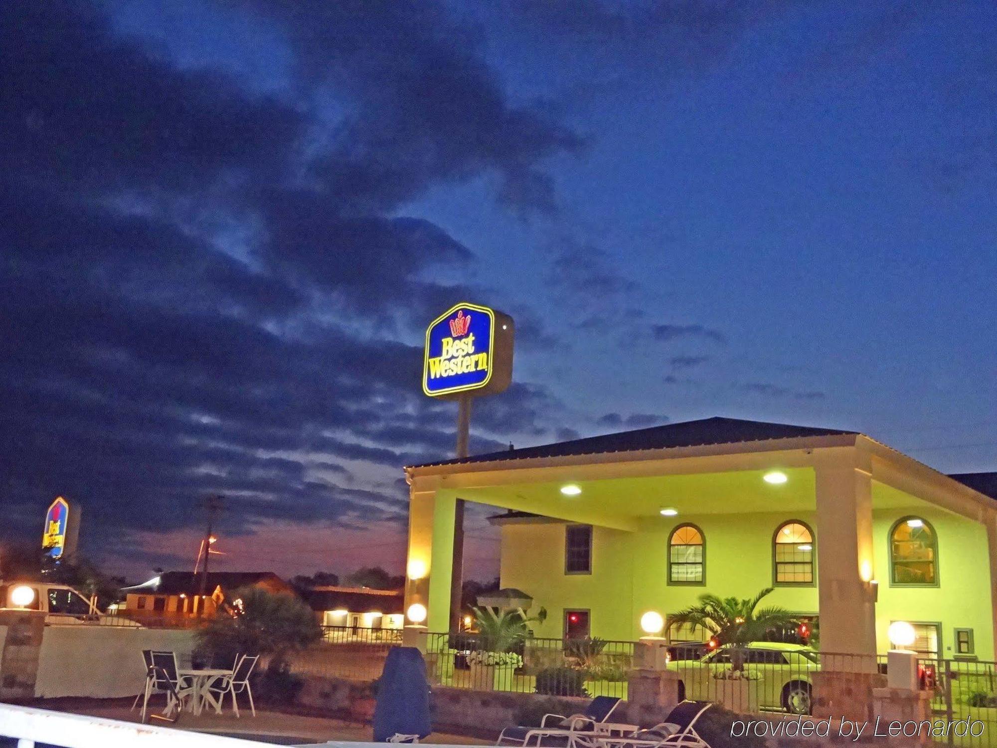 Best Western George West Executive Inn Exteriér fotografie